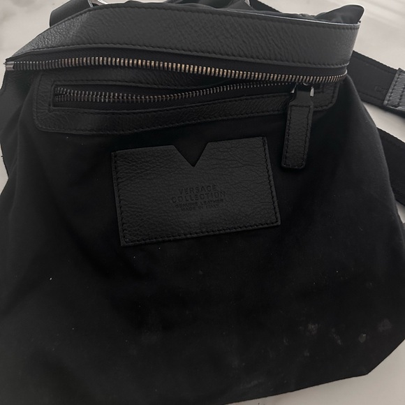 Authentic Versace unisex cross body messenger - Picture 5 of 6